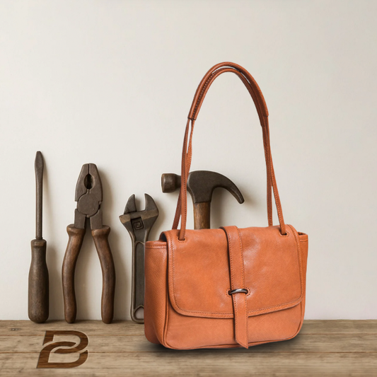 BERK | Minimalist leather shoulder bag