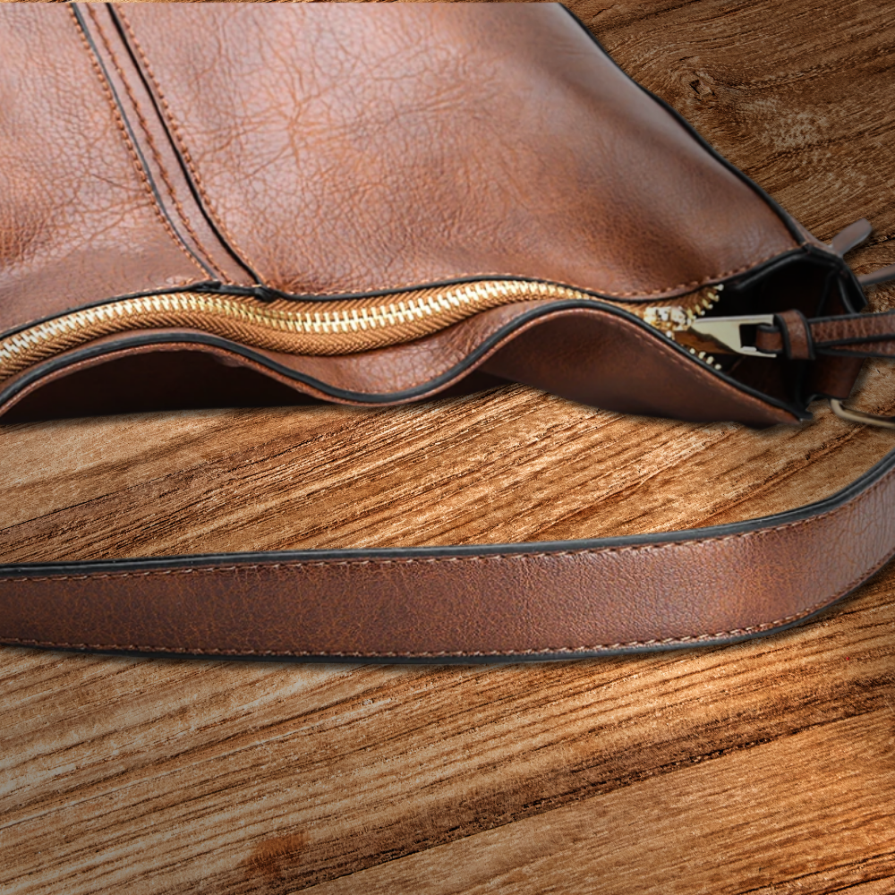 BERK | Minimalist two-way leather shoulder bag in vintage style